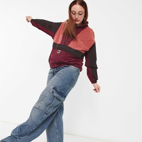 Nike Sports Utility Graphic Women’s Extra Small Quarter Zip in Burgundy NWT - Picture 2 of 7